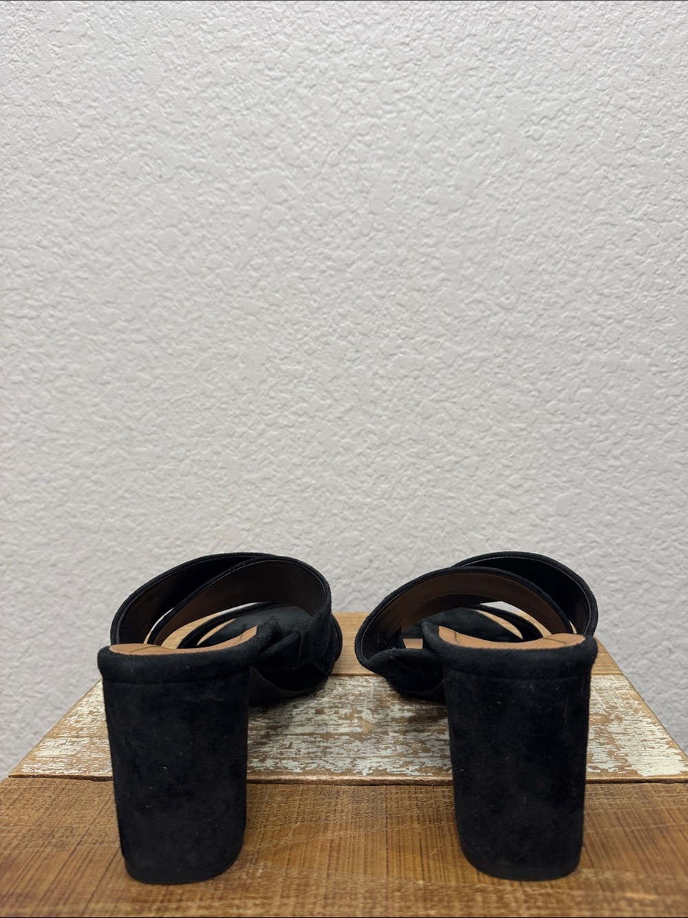 Vionic Merlot Black Suede Slide Sandals Size 8 - Picture 5 of 8
